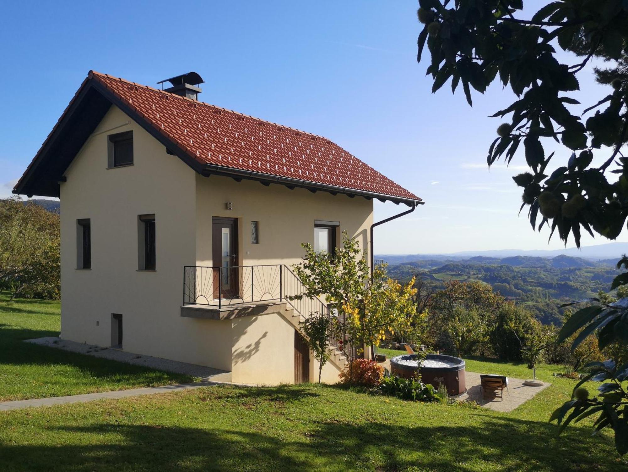 Apartma Hisa Na Ravnah With Hot Tub Pišece Buitenkant foto