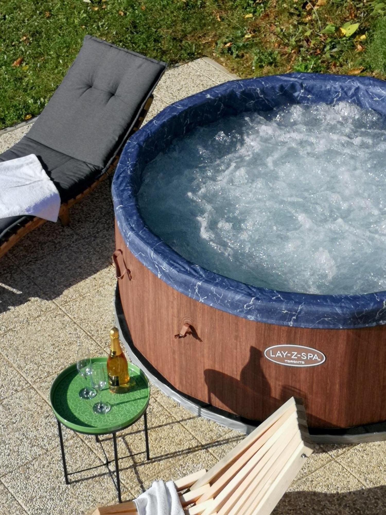 Apartma Hisa Na Ravnah With Hot Tub Pišece Buitenkant foto